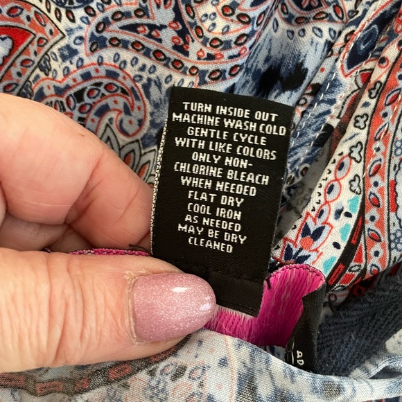 Peck & Peck Multicolor Paisley Sleeveless Top - Picture 9 of 9